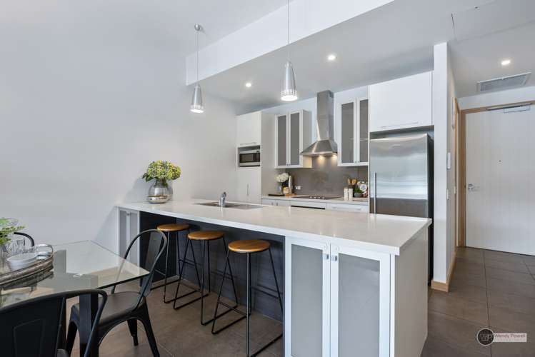 2/5 Raroa Road Lower Hutt_2