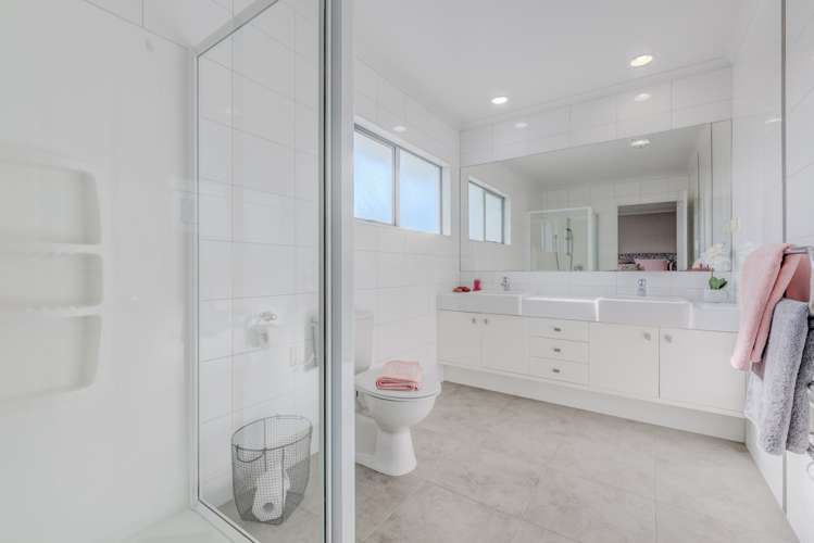 6 Mariner Lane Beachlands_15