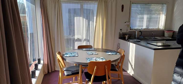 2/132 Atkinson Road Titirangi_2