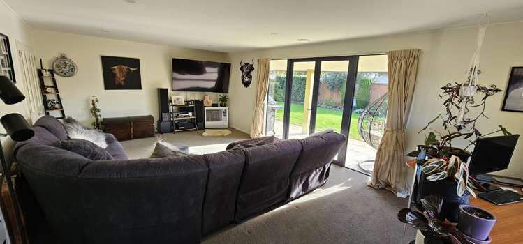 75 Pages Road Allenton_7