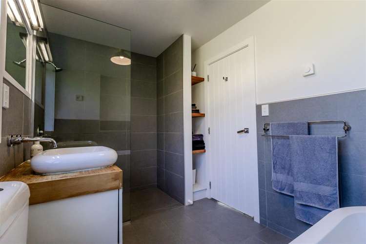 351 Old Christchurch Road Awatuna_19