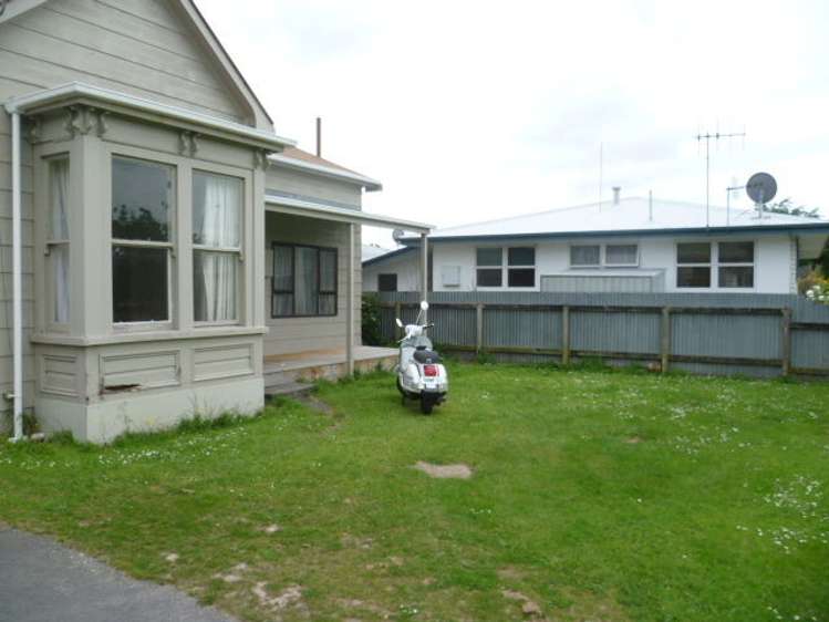 24 Hereford Street West End_8