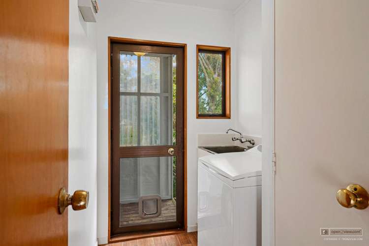 1/32 Parakai Avenue, Parakai Helensville_12