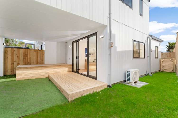 Lot 3-7/10 Orchid Place Te Atatu South_15