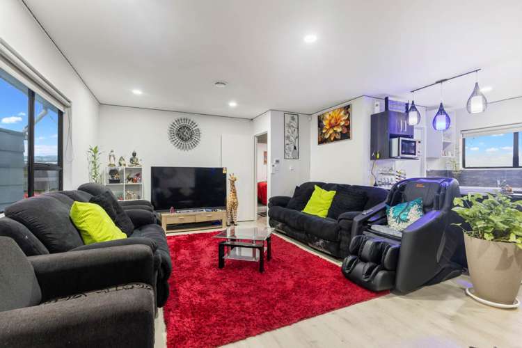 2/12 President Avenue Papakura_1