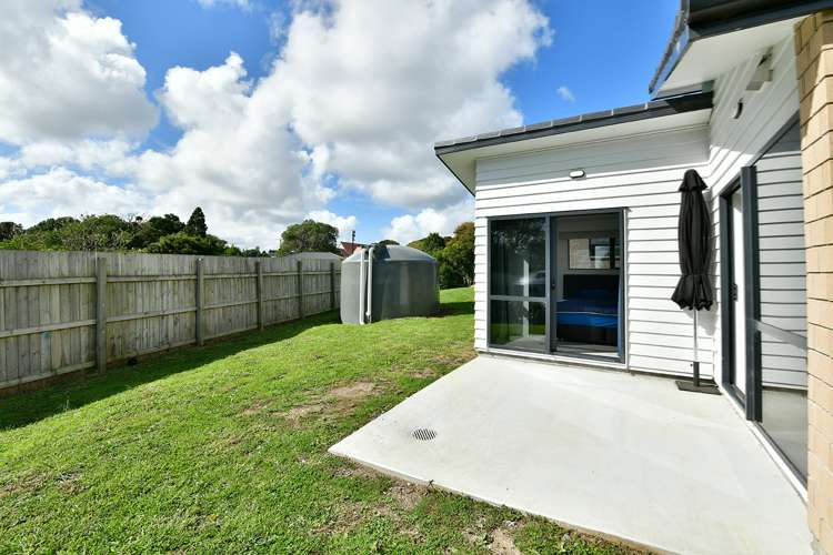 16 Taupata Lane Helensville_13