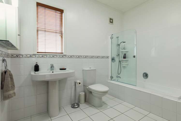 21 Allendale Road Mount Albert_17