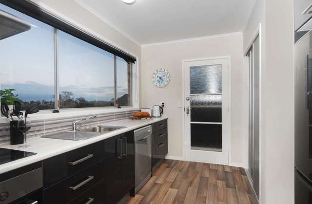 2/16 Walter Macdonald Street Howick_3