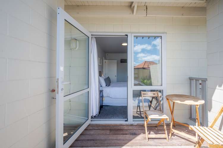 79c Beach Road Akaroa_16