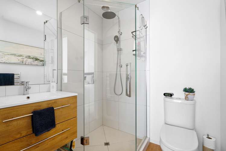 2/102 Swayne Road Cambridge_9