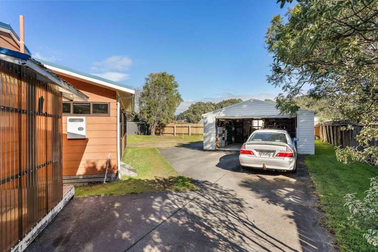 143 Lorraine Place Whangamatā_22