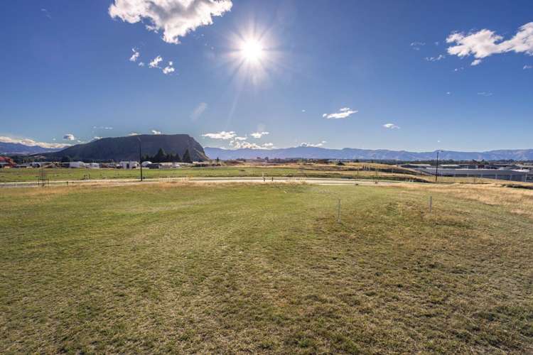 13 Simpson Crescent Wanaka_10