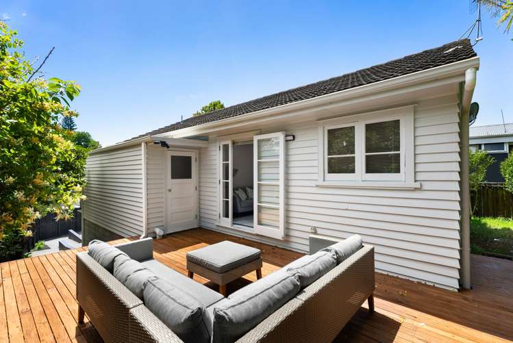 5 Don Croot Street Western Springs_17