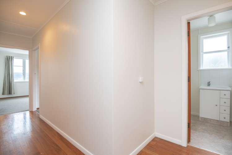 199 Helston Road Paparangi_15