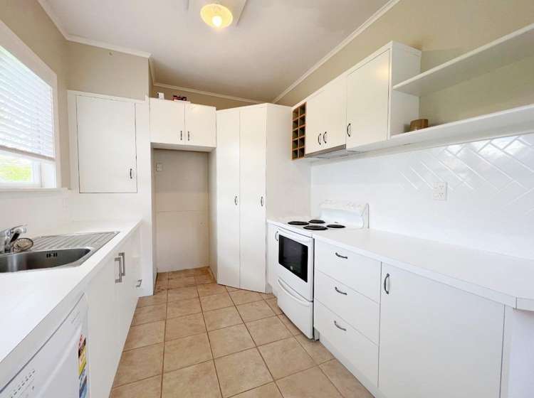 55 Jellicoe Drive Hamilton East_5