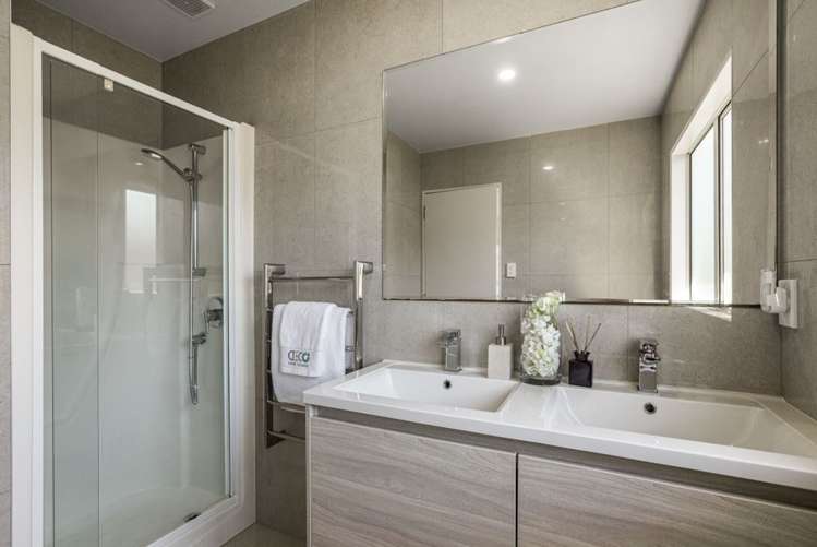 24 Langana Avenue Browns Bay_23