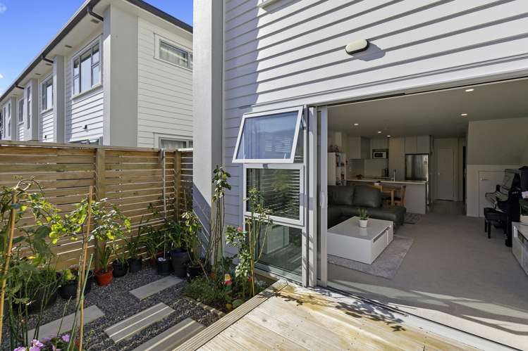 1115c High Street Taita_10