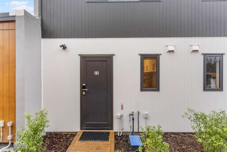 28/18 Hewlett Road Massey_14