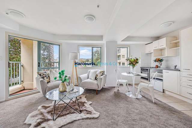 Resort-Style Living in the Heart of Mt Wellington