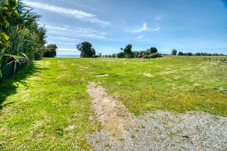 8 Chesterfield Road Awatuna_5