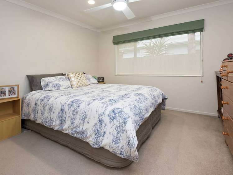 44 Pine Harbour Parade Beachlands_14