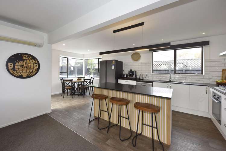 2 Edwins Way Burwood_8