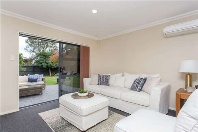 22 Saint Keverne Close Burwood_4