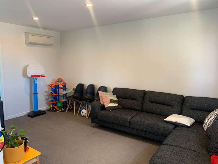 2/532 Armagh St Linwood_6