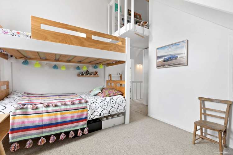 2/10 Lansdowne Street Bayswater_9