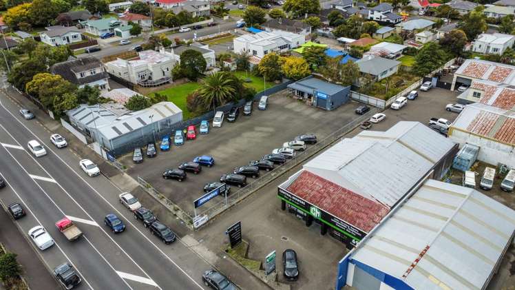 704 Tremaine Avenue Palmerston North_0