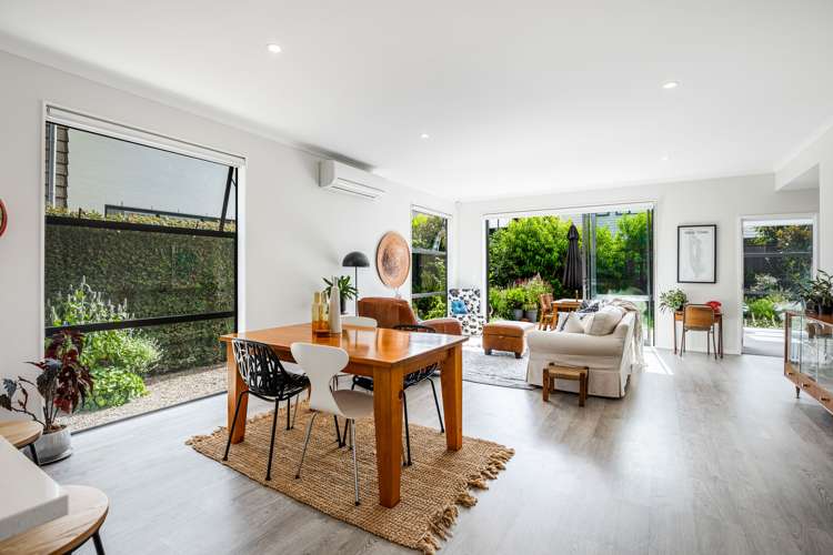 16 Sacred Kingfisher Road Hobsonville_6