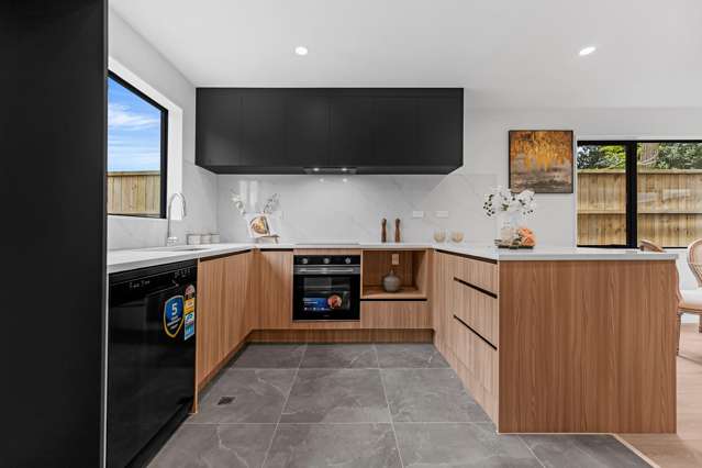 4/13 SOUTHVIEW PLACE Wattle Downs_2