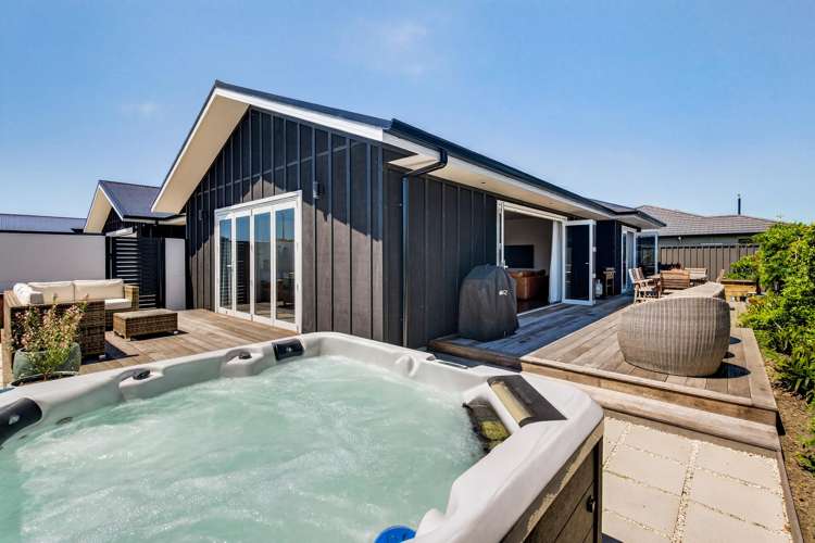 11 Whangaehu Place_0