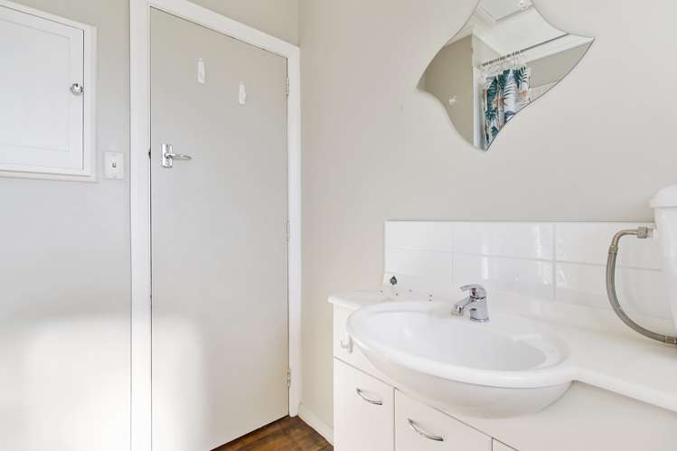 8 Hugh Street Seaview_11