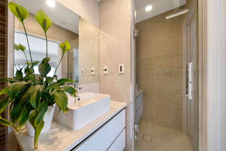 8 Meritage Lane Te Atatu South_18