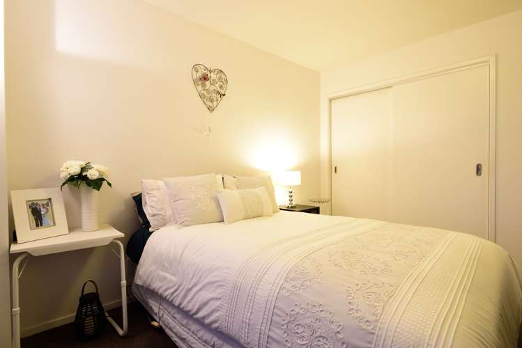 111/17 Link Crescent Stanmore Bay_10