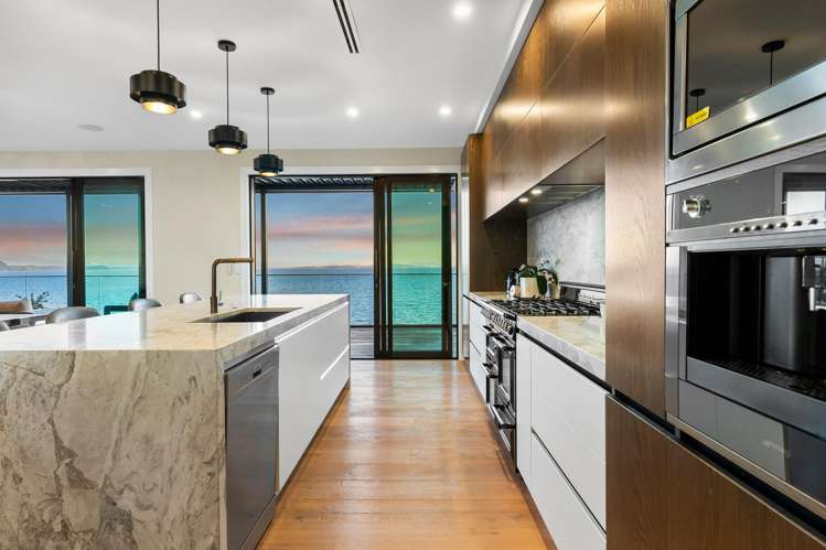 236 Vipond Road Stanmore Bay_3