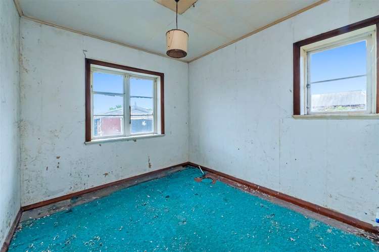 53 Main Road Redcliffs_9