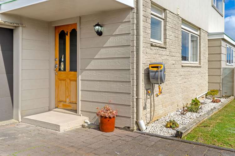 2/96 Racecourse Road Waiuku_20