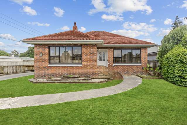 Rare Brick & Tile Gem - Spacious & Move-In Ready