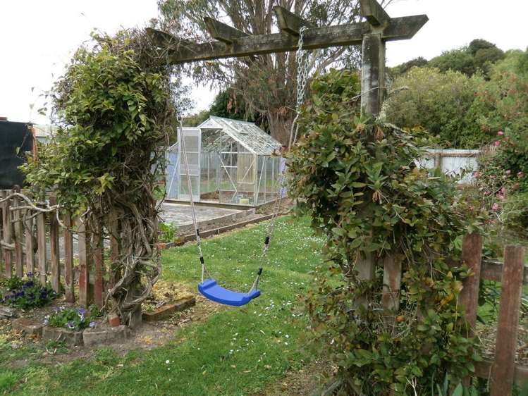 22 Arthur Road Owaka_13