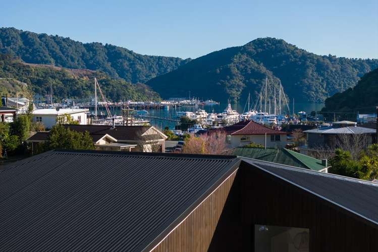 12B Russell Street Picton_16