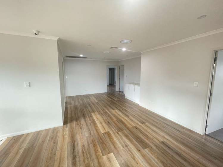 4 Eastfield Avenue Flat Bush_10