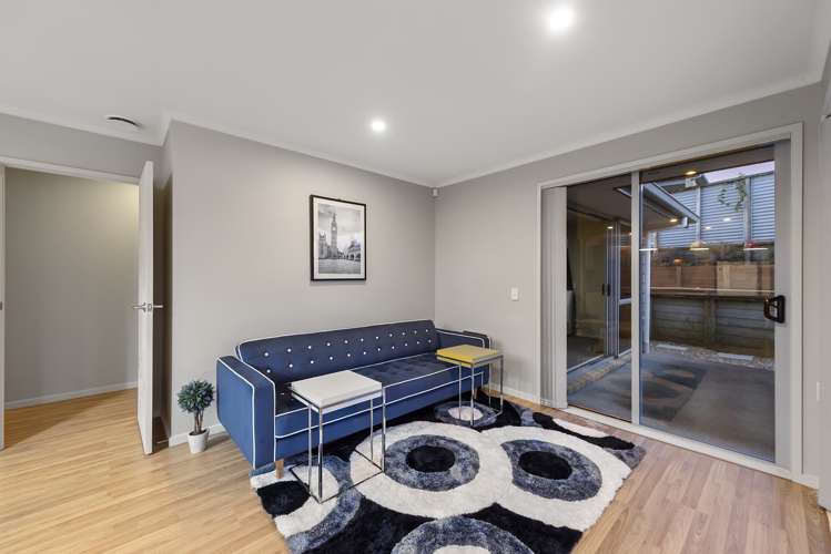 80 Farnborough Drive Grandview Heights_9