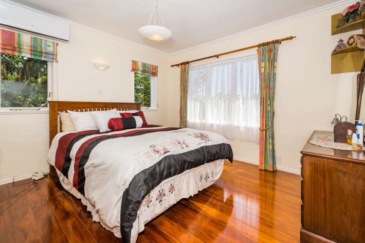 8 Fairclough Road Beach Haven_8