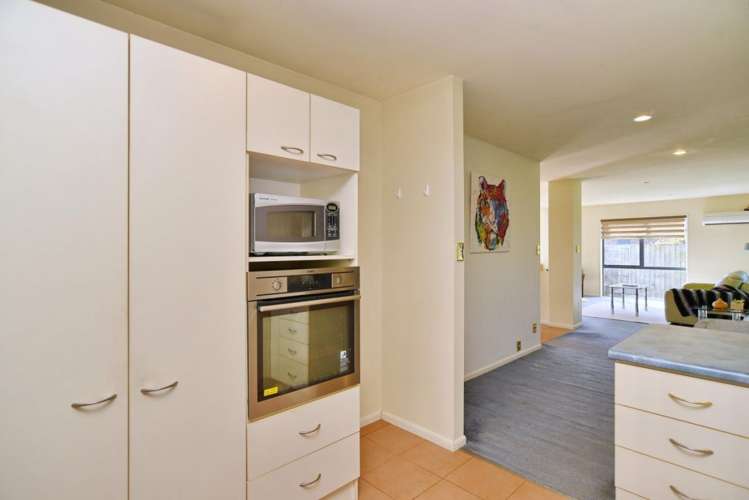 10 Riegler Place Belfast_14