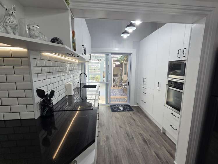 11 & 0 May Street Waiwera South_7