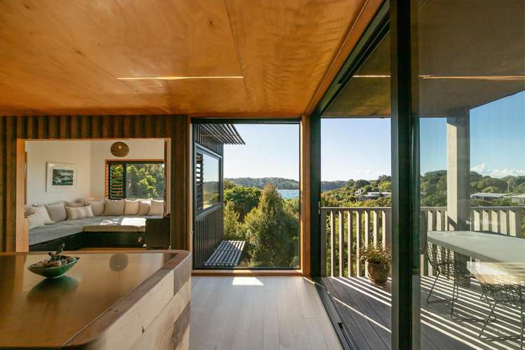 27 Queens Drive Oneroa_17