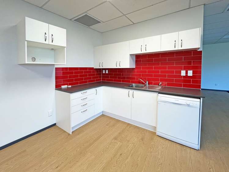 Level 1/131 Montgomerie Road Mangere_4