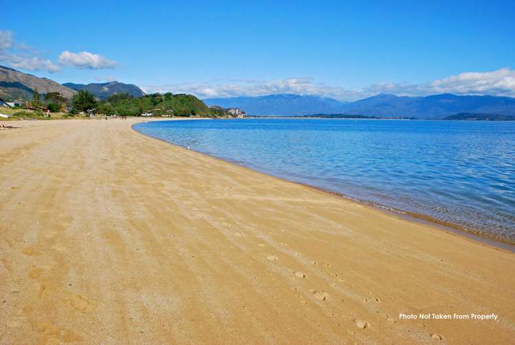 26 Cornwall Place Takaka_19